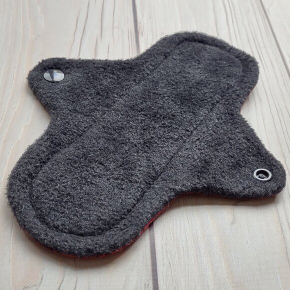 NEW! 8” Light Absorbency Liner, Reusable Cloth Pad - Red Crackle + Flames - Picture 5 of 5